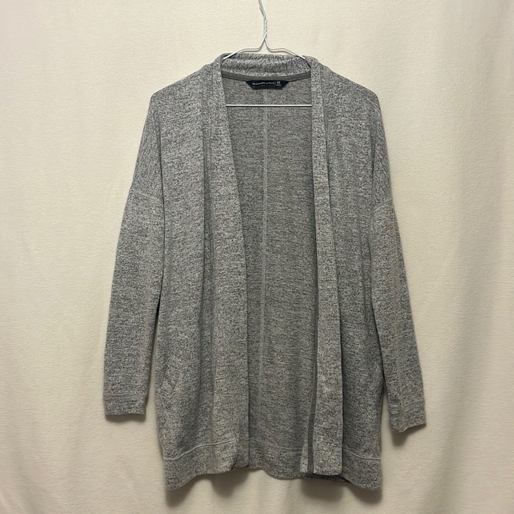 A&f Gray cardigan